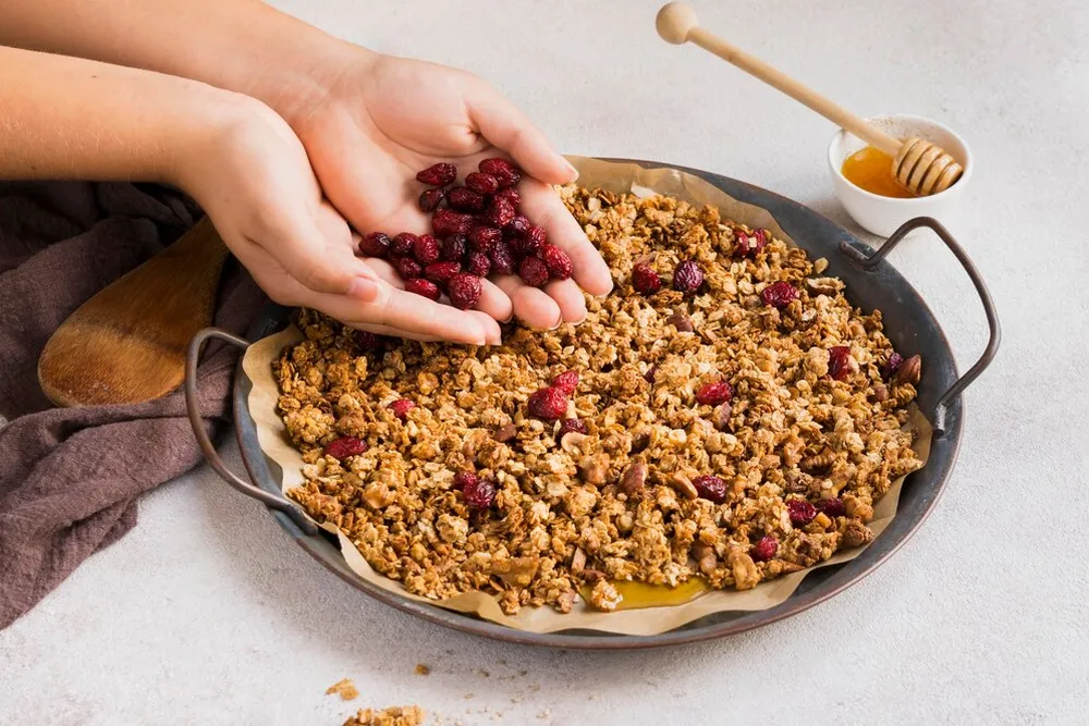 crumble de Pêra com nozes